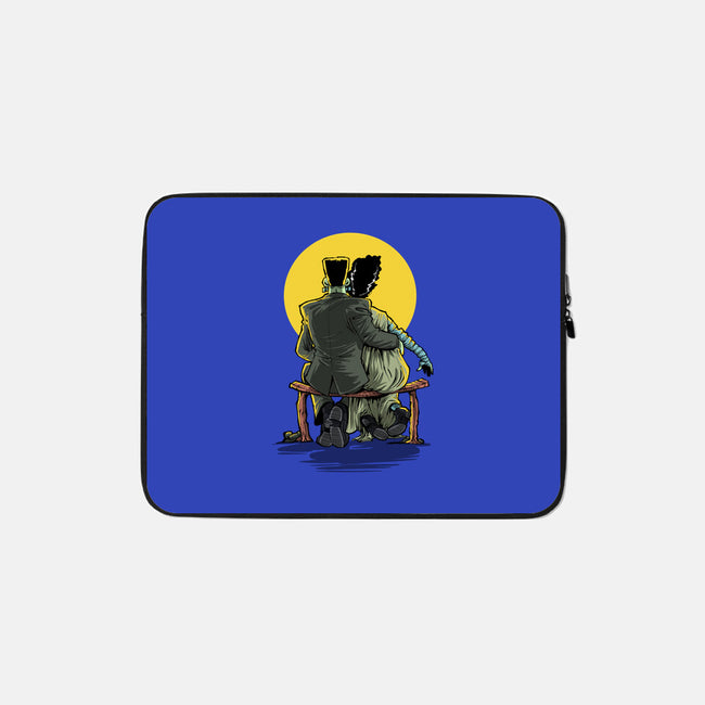 Monster And Bride Gazing At The Moon-None-Zippered-Laptop Sleeve-zascanauta