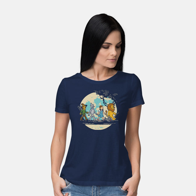 Full Moon Of Oz-Womens-Basic-Tee-Xentee