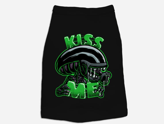 Alien Kiss Me