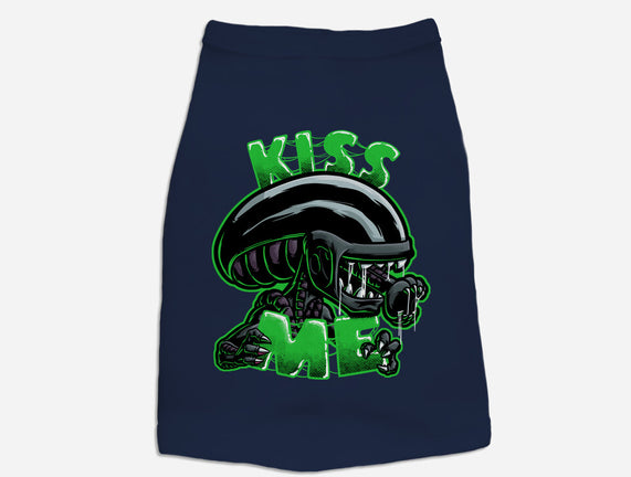 Alien Kiss Me