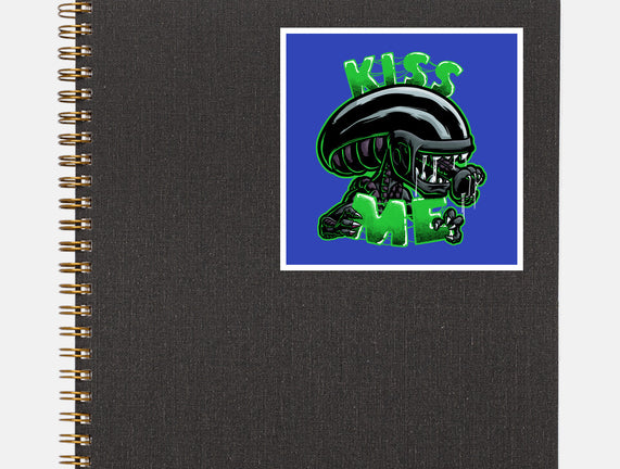 Alien Kiss Me