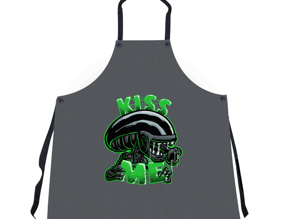 Alien Kiss Me