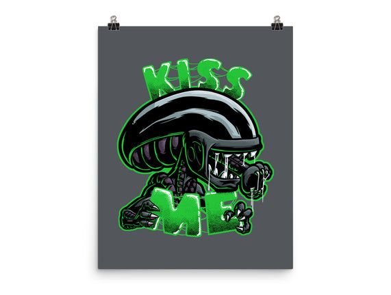 Alien Kiss Me