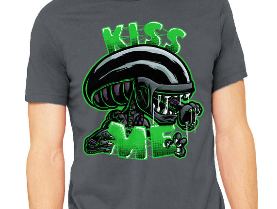 Alien Kiss Me