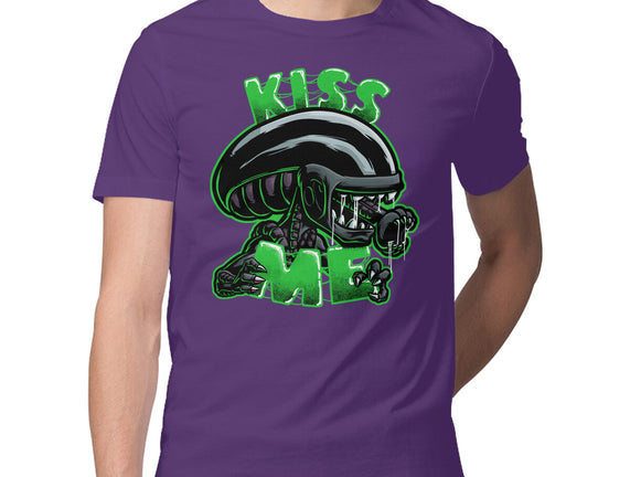 Alien Kiss Me