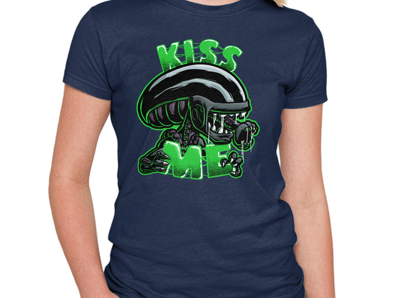 Alien Kiss Me