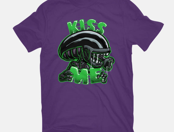 Alien Kiss Me