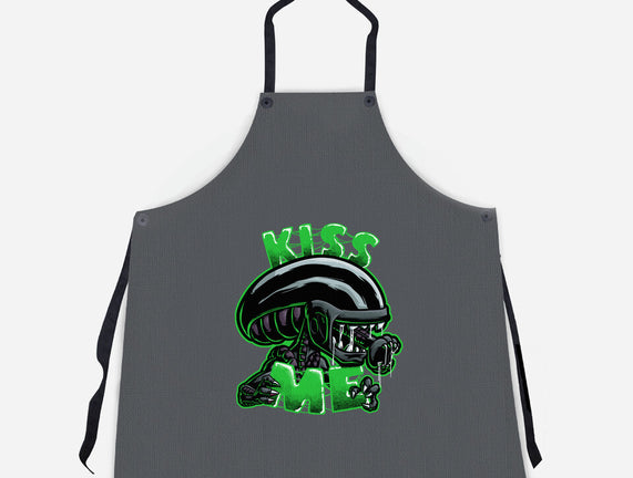 Alien Kiss Me
