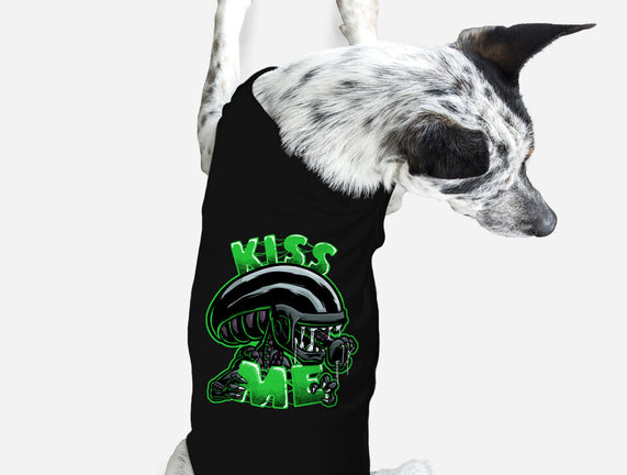Alien Kiss Me