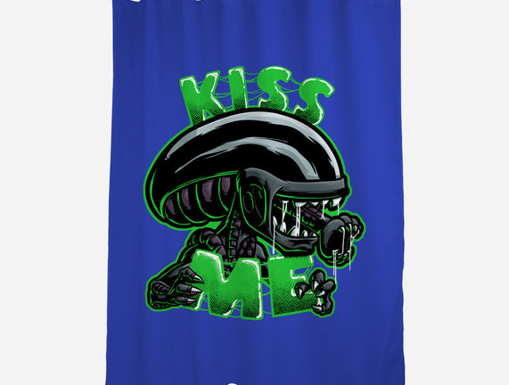 Alien Kiss Me