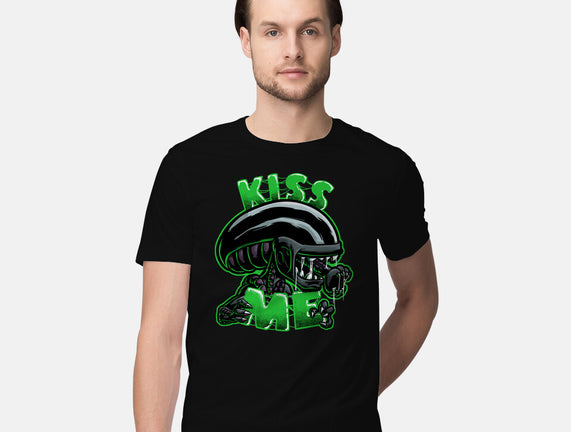 Alien Kiss Me