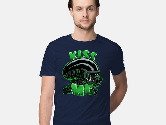 Alien Kiss Me