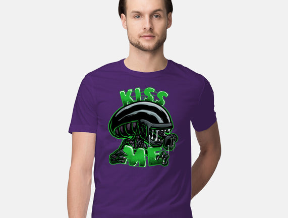 Alien Kiss Me