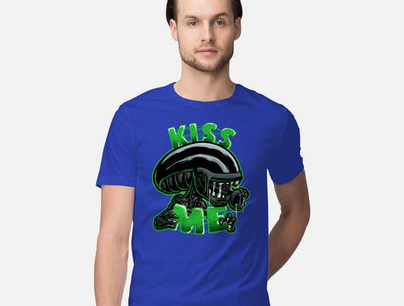 Alien Kiss Me