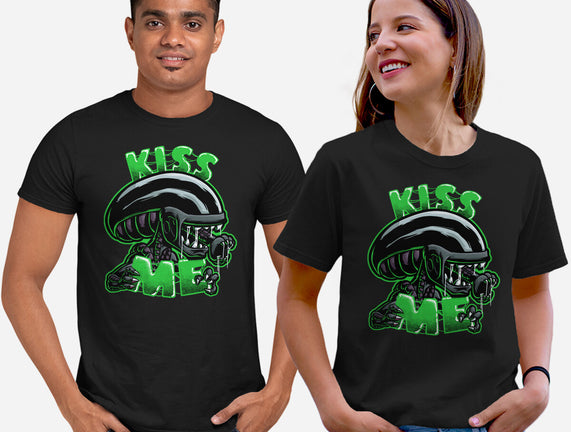 Alien Kiss Me