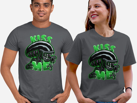 Alien Kiss Me