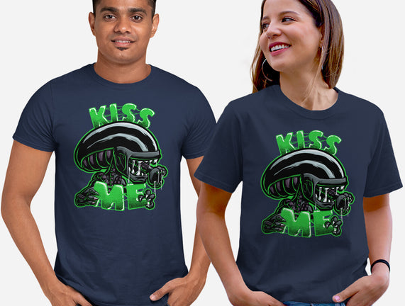 Alien Kiss Me
