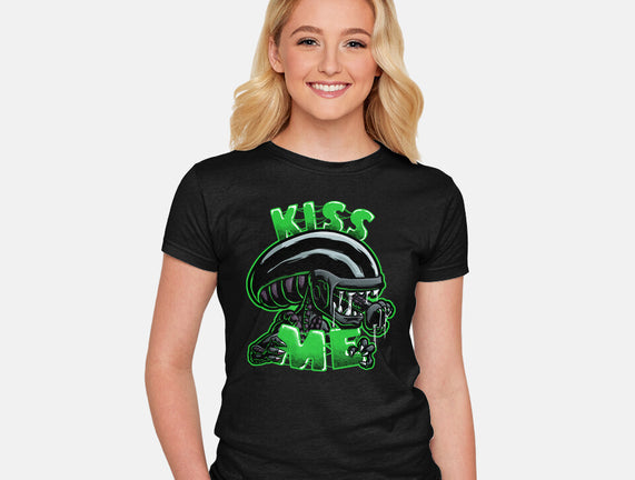 Alien Kiss Me