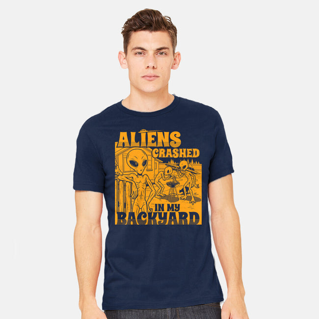 Aliens Crashed In My Backyard-Mens-Heavyweight-Tee-Boggs Nicolas