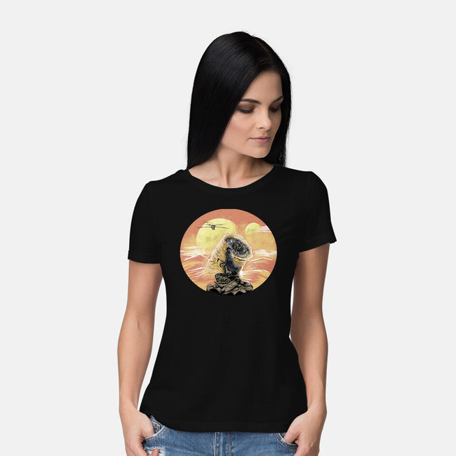 Wanderer Above The Sea Of Sand-Womens-Basic-Tee-zascanauta