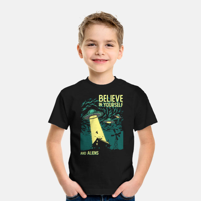 Yourself And Aliens-Youth-Basic-Tee-Gleydson Barboza