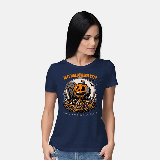 Halloween Approaches-Womens-Basic-Tee-Studio Mootant