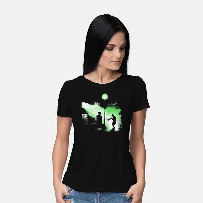 The Exorcist Of Silly Walks-Womens-Basic-Tee-zascanauta