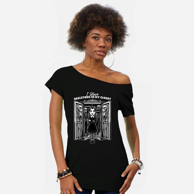 Skeleton Closet-Womens-Off Shoulder-Tee-Studio Mootant