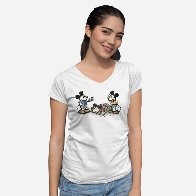 Red Shirt Mouse-Womens-V-Neck-Tee-kg07