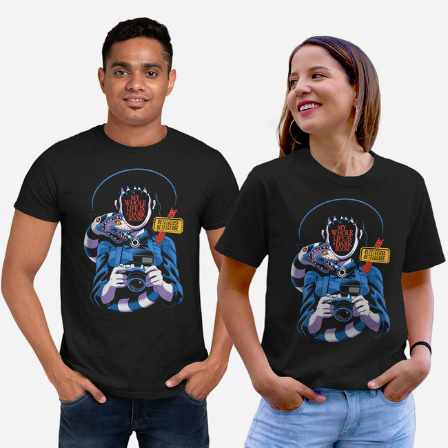 Dark Room-Unisex-Basic-Tee-Jorgetiradoart