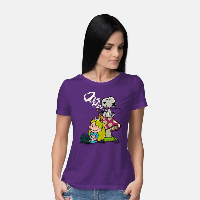 A Beagle In Wonderland-Womens-Basic-Tee-zascanauta