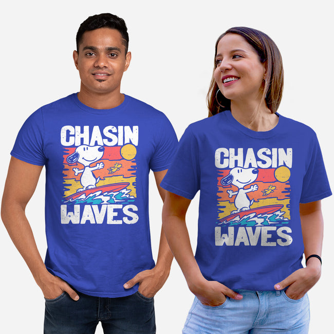 Beagle Summer Surf-Unisex-Basic-Tee-Studio Mootant