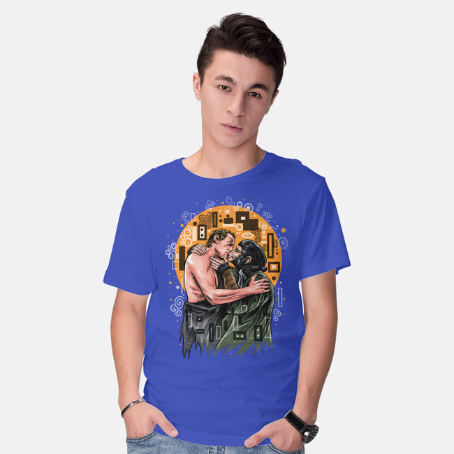 Kiss For The Planet Of The Apes-Mens-Basic-Tee-zascanauta