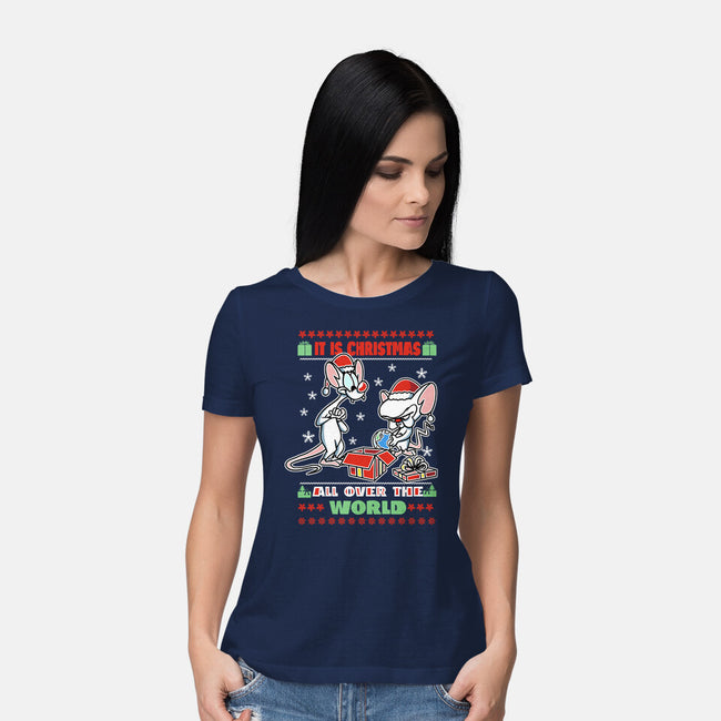 It's Christmas All Over The World-Womens-Basic-Tee-fanfabio