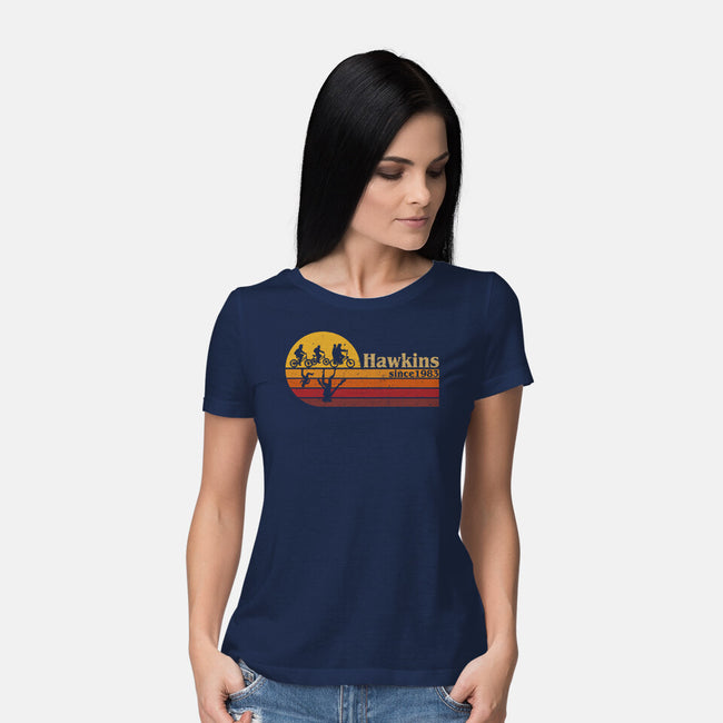 Vintage Hawkins-Womens-Basic-Tee-DrMonekers