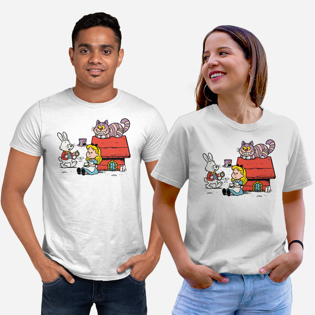 Wonderful Alice-Unisex-Basic-Tee-ducfrench