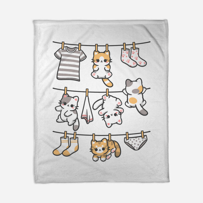 Kitten Laundry Day-None-Fleece-Blanket-NemiMakeit