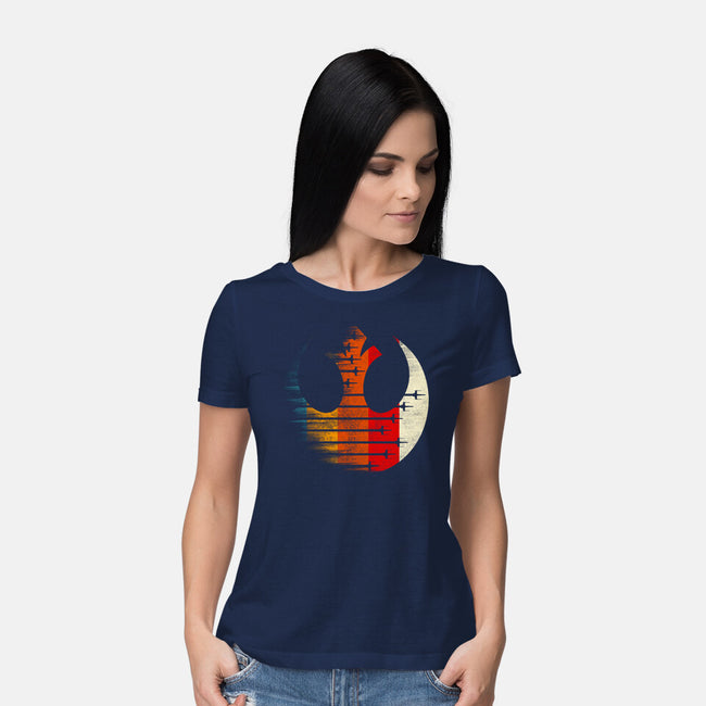 Vintage Rebel-Womens-Basic-Tee-rocketman_art