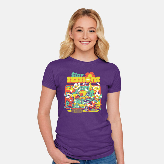 Tiny Sessions-Womens-Fitted-Tee-ilustrata