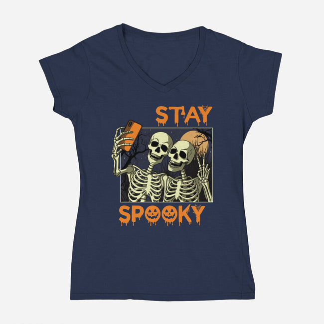 Stay Spooky Selfie-Womens-V-Neck-Tee-fanfabio