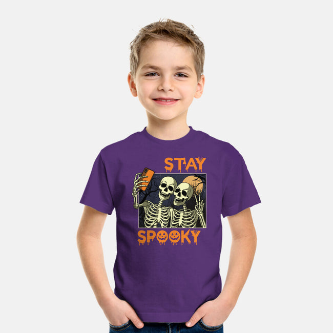Stay Spooky Selfie-Youth-Basic-Tee-fanfabio
