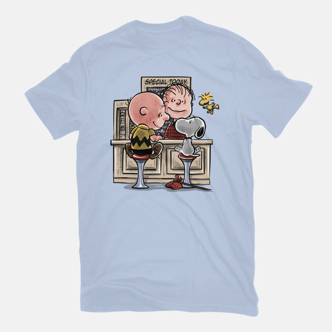 The Runaway Beagle-womens basic tee-zascanauta