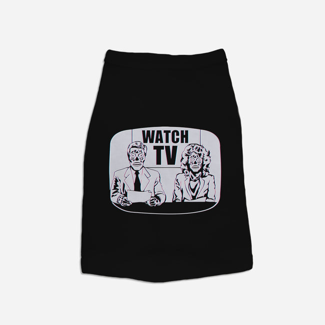 Watch TV-cat basic pet tank-daveleonardo