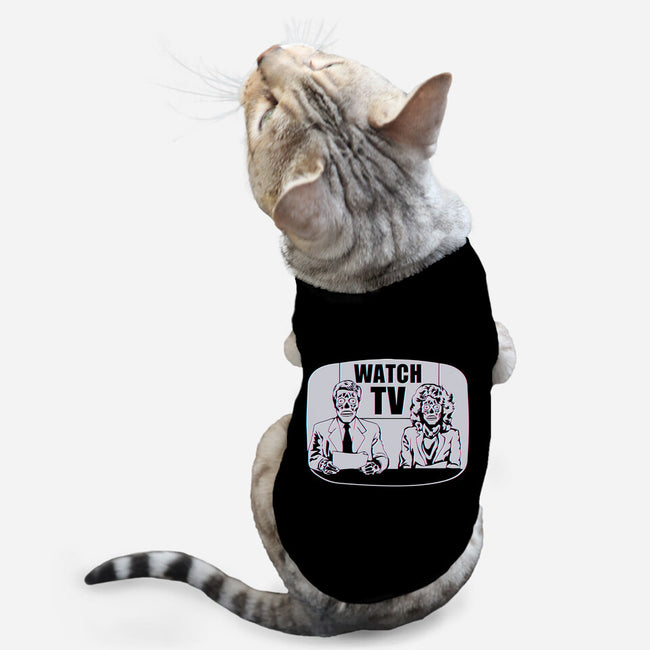 Watch TV-cat basic pet tank-daveleonardo