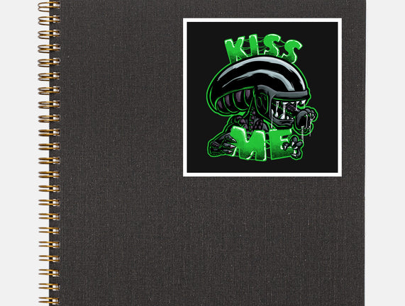 Alien Kiss Me