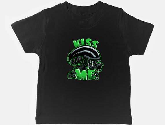 Alien Kiss Me