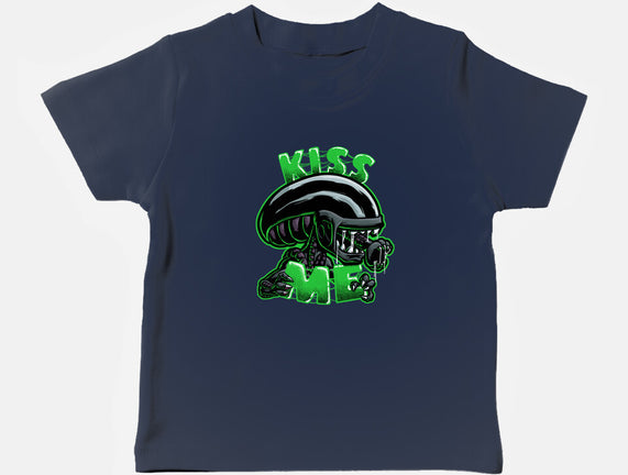 Alien Kiss Me