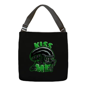 Alien Kiss Me