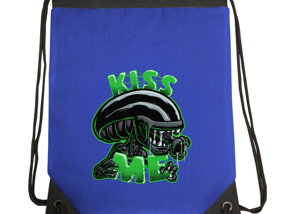 Alien Kiss Me