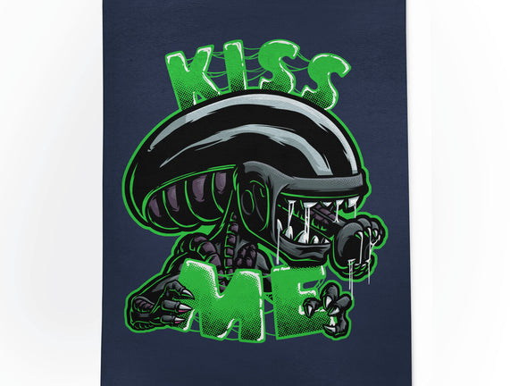 Alien Kiss Me